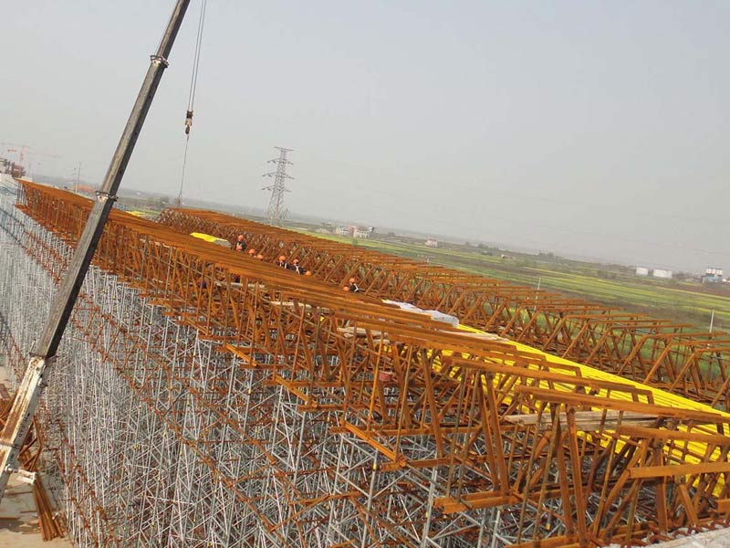 Anforderungen der Stahlschlange-Produktions technologie für den Brückenbau